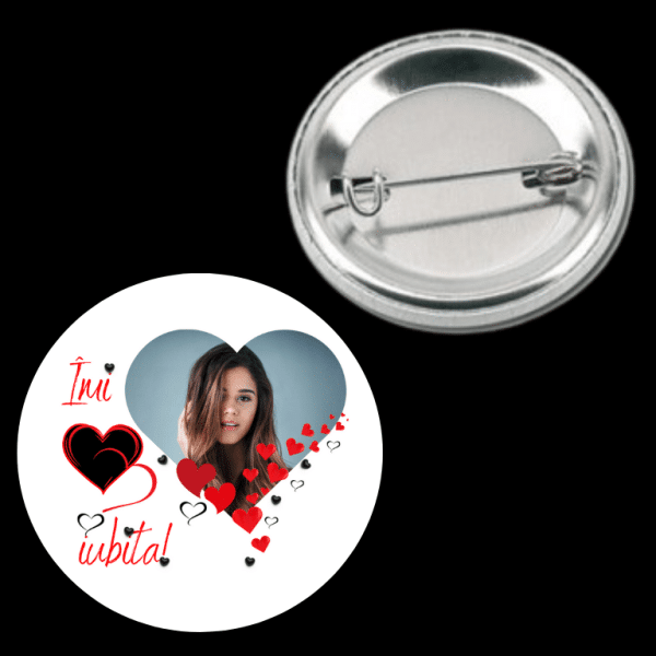 Insignă metalică personalizată cu poză - Îmi 🖤 iubita! - imagine 3
