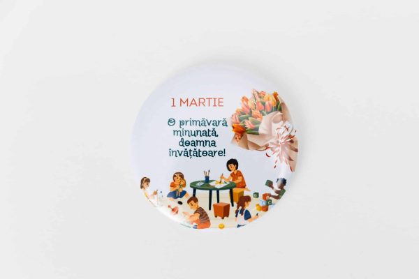 Insignă metalică personalizată pentru învățătoare - 1 Martie - imagine 3