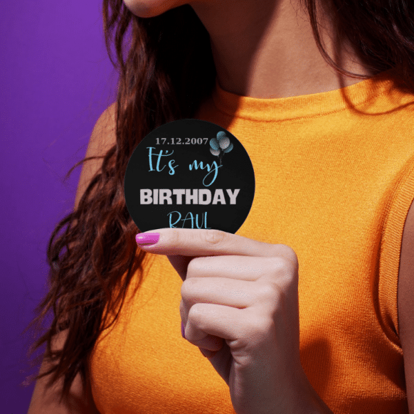 Insignă metalică personalizată cu nume și dată - It’s my birthday - imagine 3